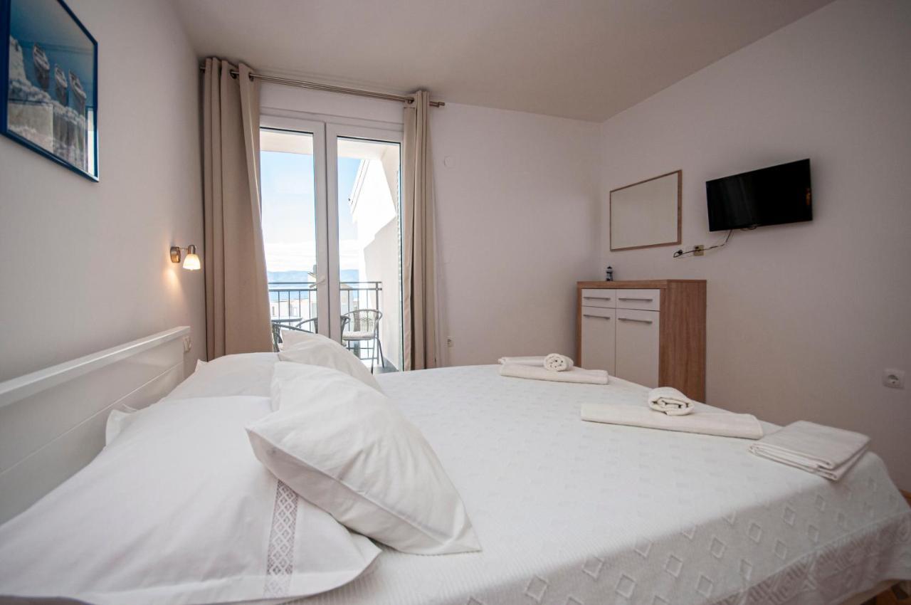 Apartments And Rooms Nikola 奥米什 外观 照片
