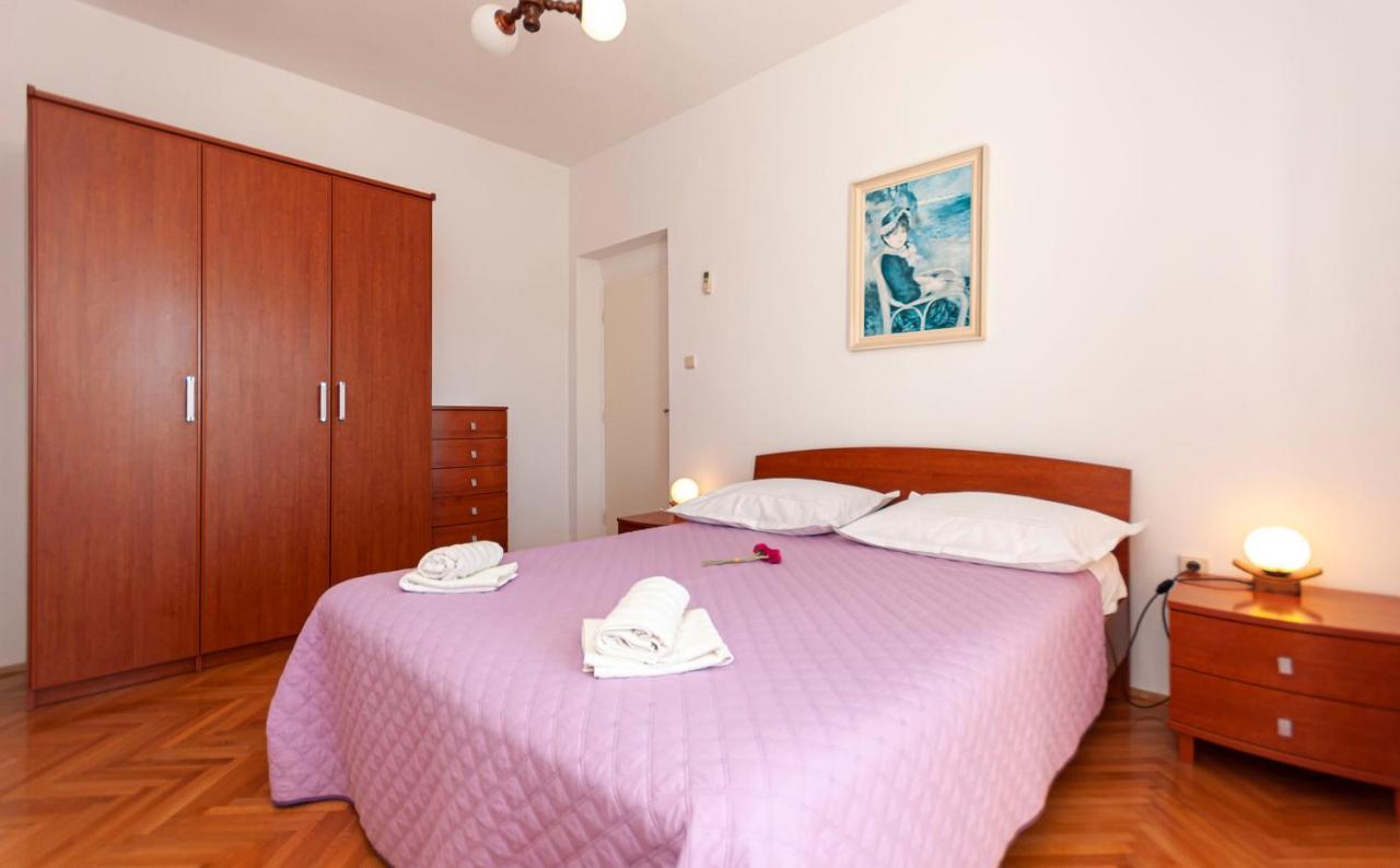 Apartments And Rooms Nikola 奥米什 外观 照片
