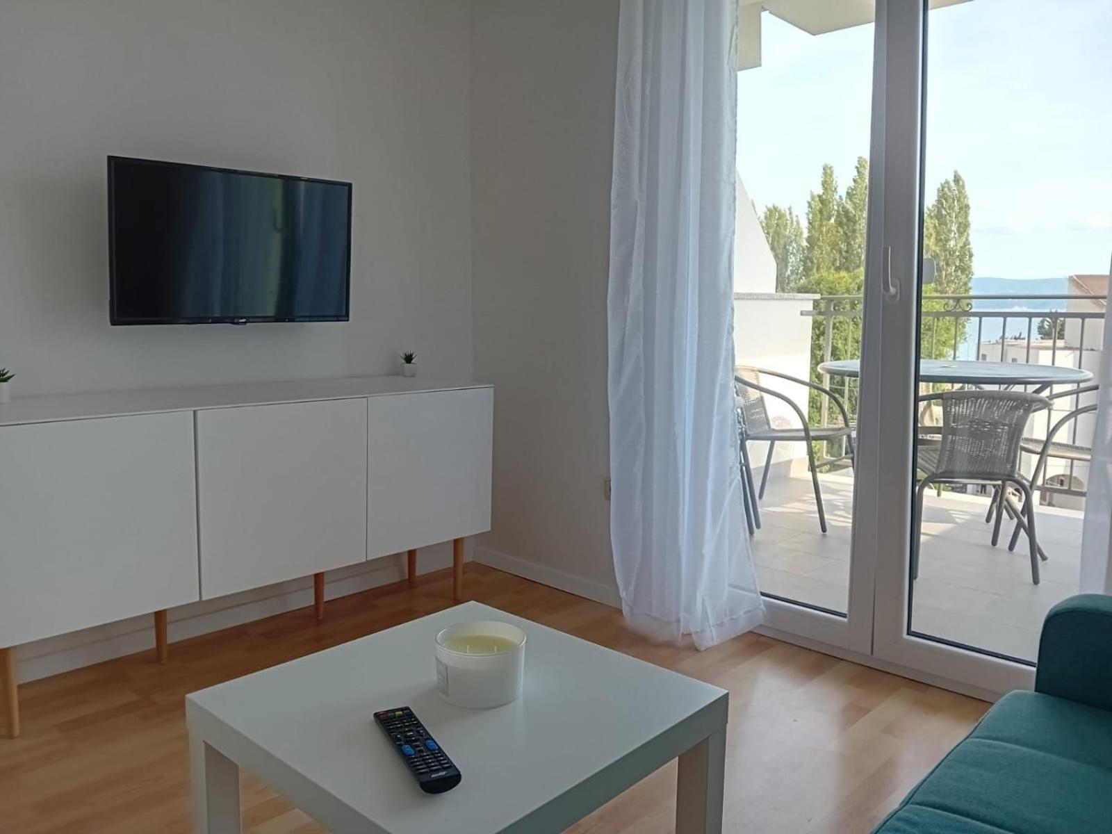 Apartments And Rooms Nikola 奥米什 外观 照片
