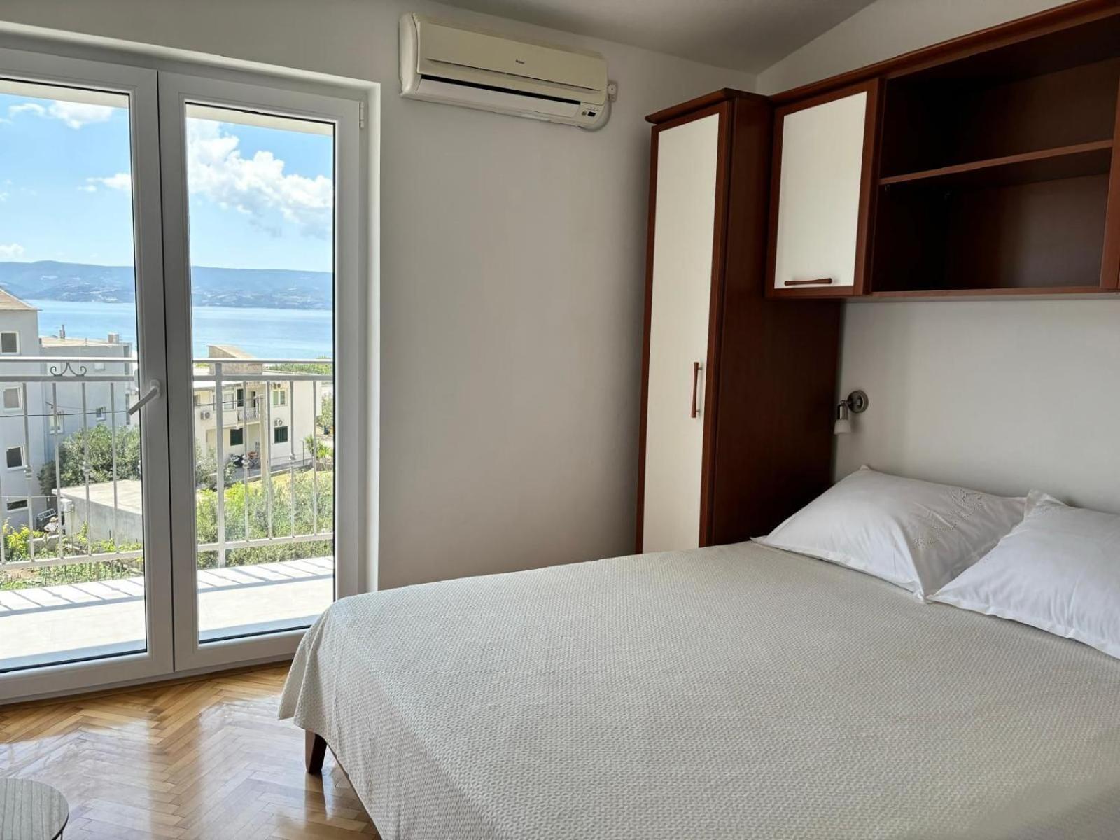Apartments And Rooms Nikola 奥米什 外观 照片